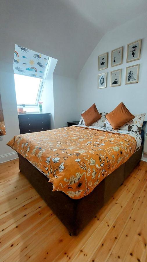 Private Double Bedroom In Front Of The Galway Port - Guest House Exterior foto